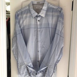 Men’s button down Calvin Klein long sleeve shirt